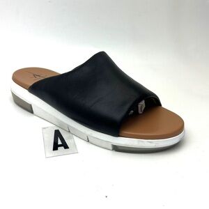 AQUATALIA Leather side sandals sz 8